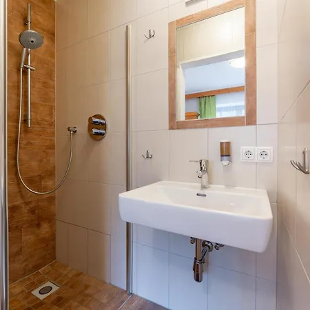 Feriehus Zirmblick *