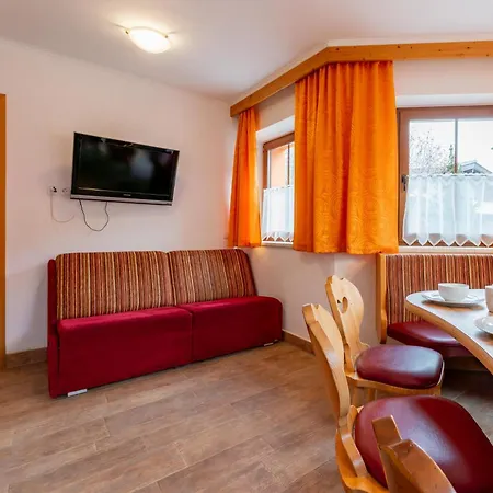 Feriehus Zirmblick *