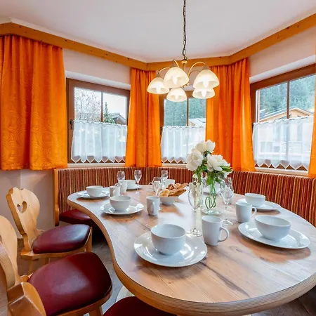 Zirmblick Feriehus *