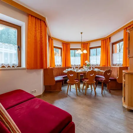 Feriehus Zirmblick *